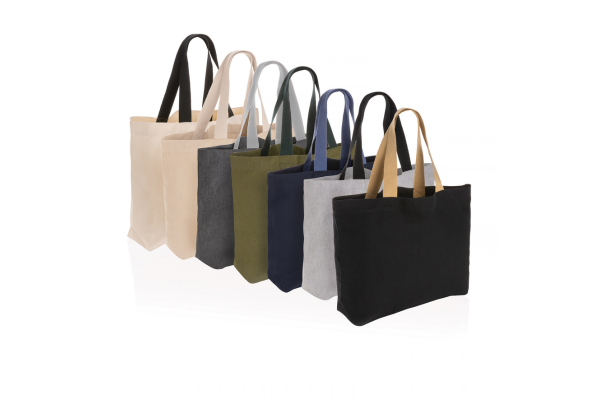- Rummelig shopper med tryk eller brodering